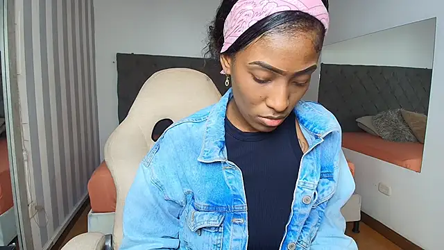 Snapshot of rebeca_cortez_ chatting on January 28, 3:36 am rebeca cortez online show from January 28, 3:36 am