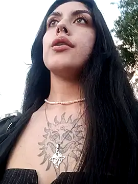 Snapshot of Mazikeen-- chatting on December 6, 10:30 pm Mazikeen-- online show from December 6, 10:30 pm