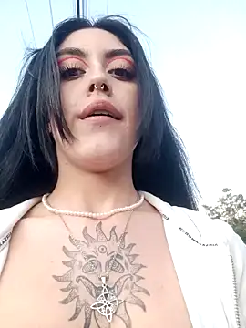 Snapshot of Mazikeen-- chatting on December 7, 10:17 pm Mazikeen-- online show from December 7, 10:17 pm