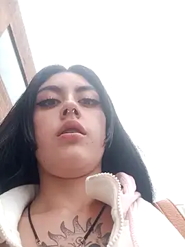 Snapshot of Mazikeen-- chatting on January 5, 9:57 pm Mazikeen-- online show from January 5, 9:57 pm