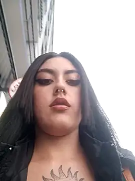 Snapshot of Mazikeen-- chatting on January 11, 10:51 pm Mazikeen-- online show from January 11, 10:51 pm