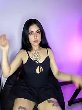 Snapshot of Mazikeen-- chatting on October 21, 11:16 pm Mazikeen-- online show from October 21, 11:16 pm