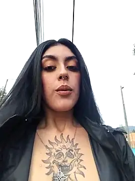 Snapshot of Mazikeen-- chatting on October 27, 10:25 pm Mazikeen-- online show from October 27, 10:25 pm