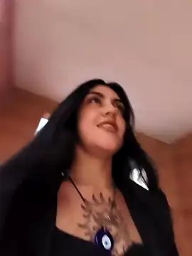 Snapshot of Mazikeen-- chatting on November 10, 10:20 pm Mazikeen-- online show from November 10, 10:20 pm