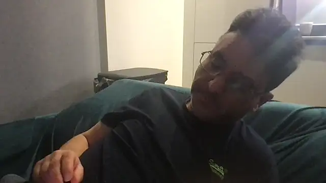 Robin007 online show from February 27, 9:04 pm