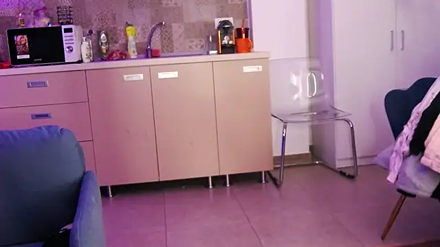 RosaCatalleya online show from April 15, 3:24 am