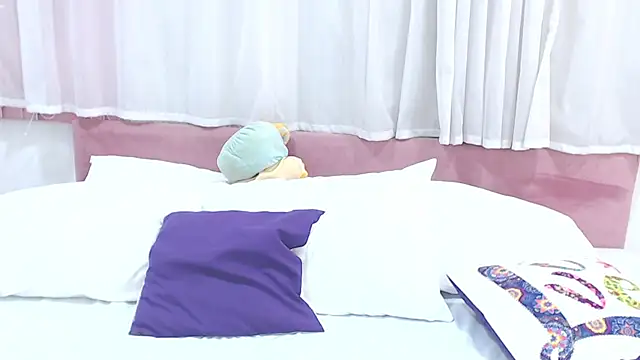 LexiiBloom online show from February 2, 5:48 pm