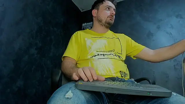 Snapshot of Master_Mark_Wayne chatting on February 2, 10:52 pm Master Mark Wayne online show from February 2, 10:52 pm