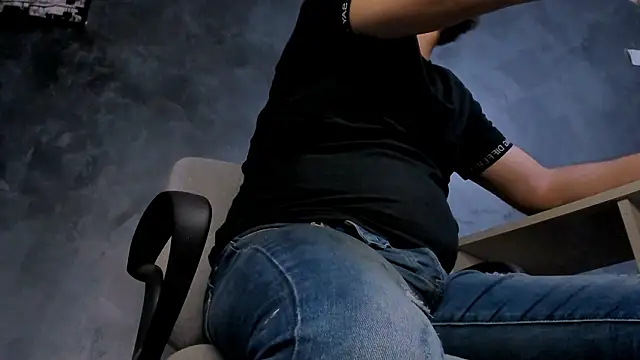 Snapshot of Master_Mark_Wayne chatting on March 11, 12:05 am Master Mark Wayne online show from March 11, 12:05 am