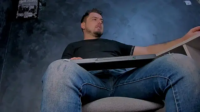 Snapshot of Master_Mark_Wayne chatting on March 28, 11:32 am Master Mark Wayne online show from March 28, 11:32 am