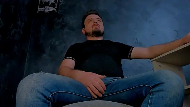 Snapshot of Master_Mark_Wayne chatting on April 12, 8:03 pm Master Mark Wayne online show from April 12, 8:03 pm