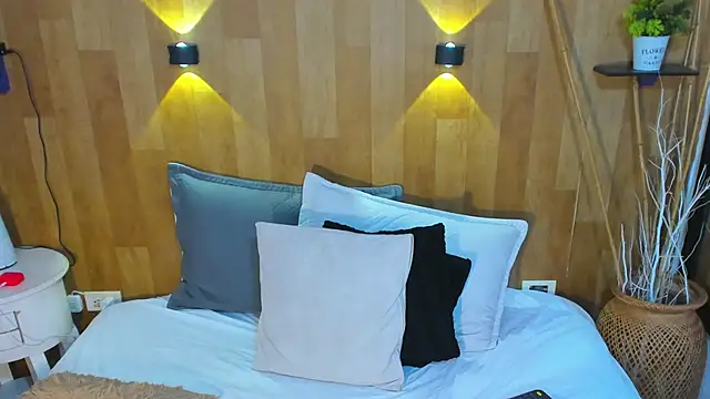 marianaa90 online show from March 9, 4:00 pm