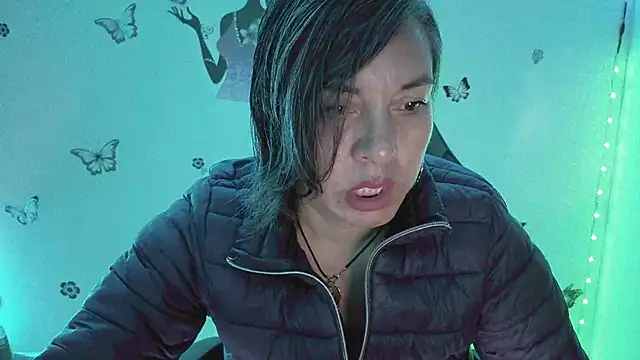 Lady breaks hearts online show from March 8, 10:41 am