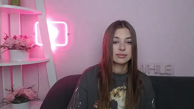 MilanaAngelAs online show from December 19, 5:47 am