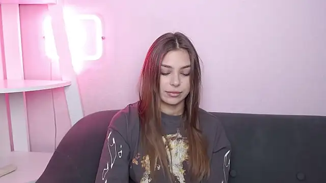 MilanaAngelAs online show from February 16, 5:47 am