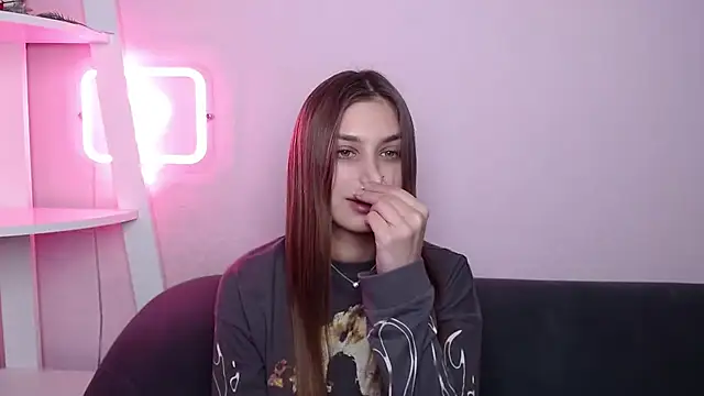 MilanaAngelAs online show from February 16, 8:38 pm