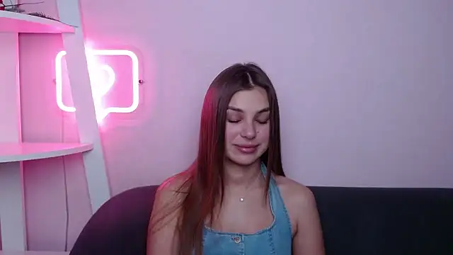 MilanaAngelAs online show from February 21, 5:47 pm