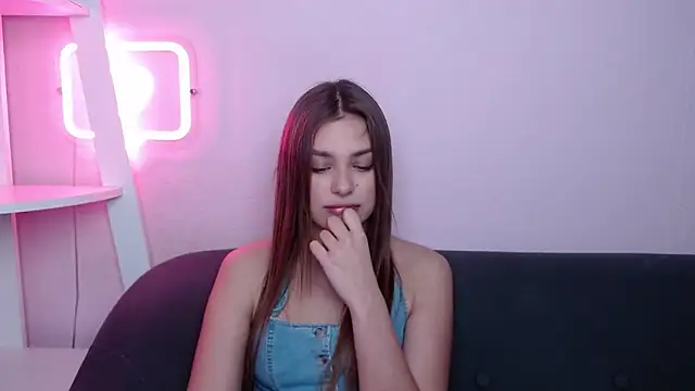 MilanaAngelAs online show from March 16, 5:44 am