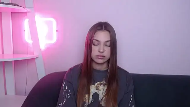 MilanaAngelAs online show from April 7, 7:36 pm