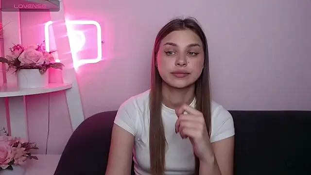 MilanaAngelAs online show from May 26, 7:43 pm