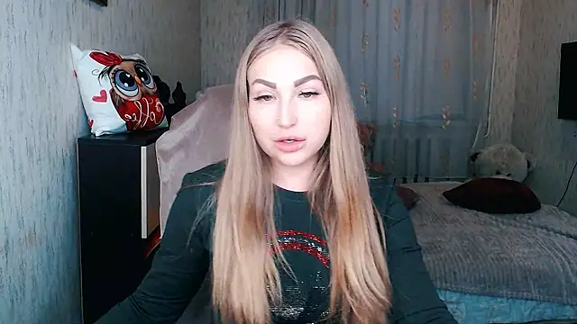  KittyBoo online show from December 17, 7:25 am