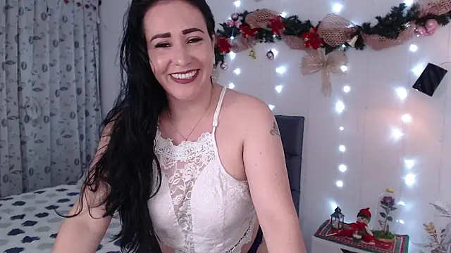 miawilson 1 online show from December 18, 5:26 am