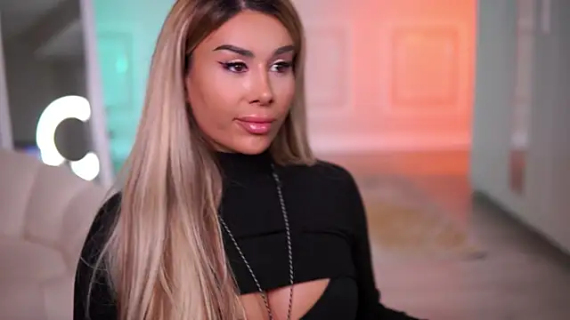 Snapshot of EvaZane chatting on November 20, 8:08 pm EvaZane online show from November 20, 8:08 pm