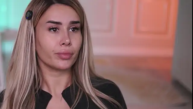 Snapshot of EvaZane chatting on November 25, 9:37 pm EvaZane online show from November 25, 9:37 pm