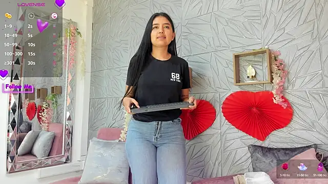 LilithKlain  online show from February 24, 1:21 pm