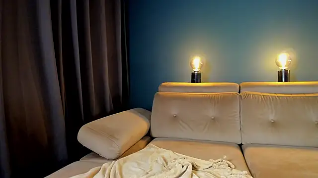 Snapshot of Project-Raven chatting on October 13, 8:09 pm Project-Raven online show from October 13, 8:09 pm