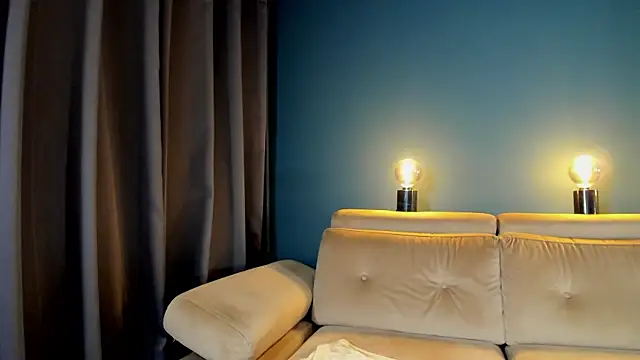 Snapshot of Project-Raven chatting on November 4, 7:24 pm Project-Raven online show from November 4, 7:24 pm