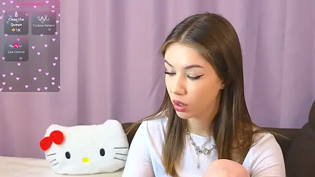 Snapshot of ellie_kramer chatting on December 14, 8:13 pm ellie kramer online show from December 14, 8:13 pm