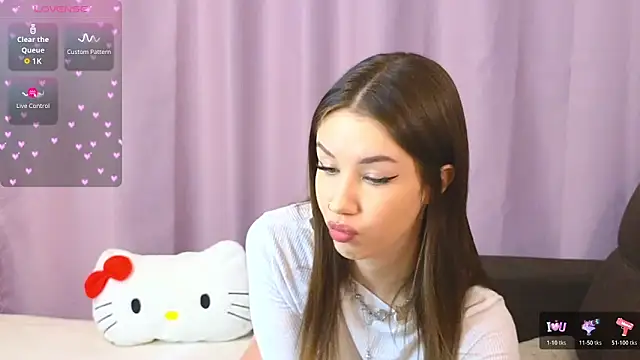 Snapshot of ellie_kramer chatting on December 18, 7:20 pm ellie kramer online show from December 18, 7:20 pm