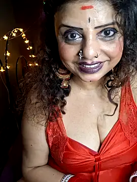 Maaya66 online show from March 5, 7:06 pm