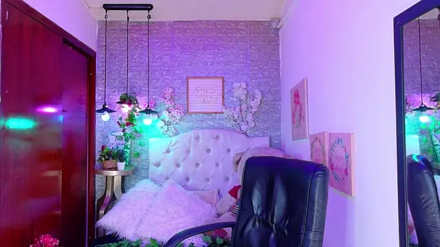 REDHOTTER  online show from February 17, 7:42 pm