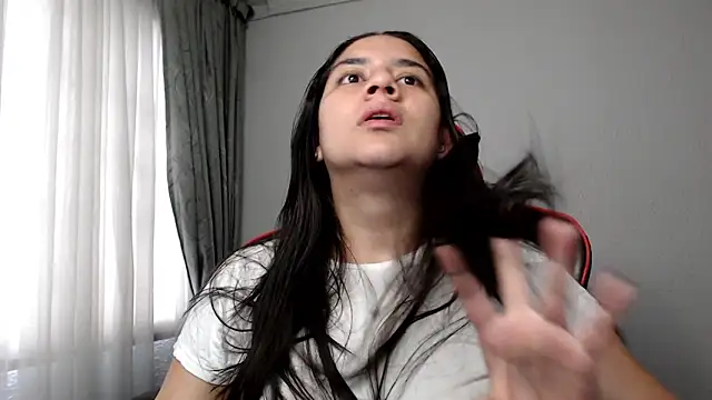 Lexyevans online show from December 27, 6:53 pm