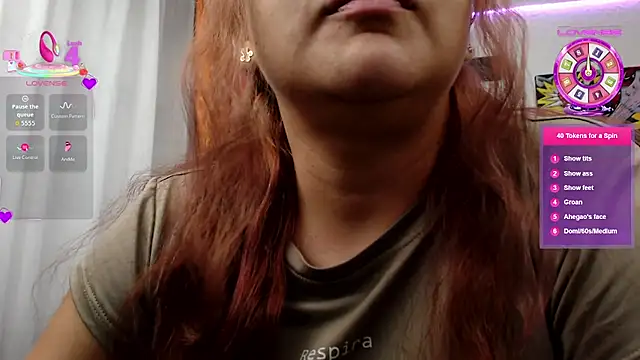 Lexyevans online show from October 12, 9:25 pm