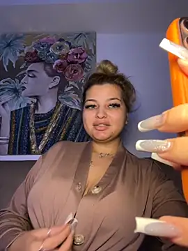 AllysonK online show from November 26, 4:30 pm