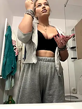 AllysonK online show from December 15, 11:14 am