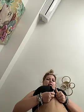 AllysonK online show from March 19, 11:14 am