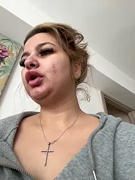 AllysonK online show from April 3, 10:35 am