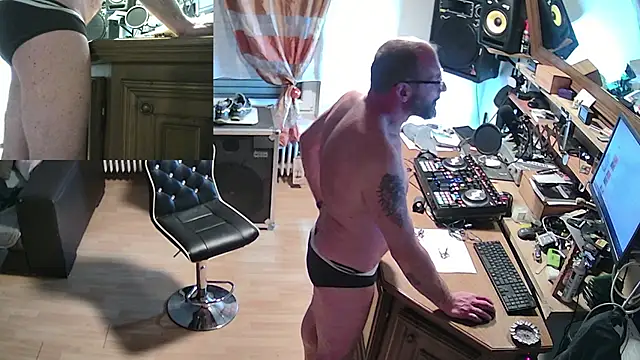 rosaeichel online show from February 12, 2:06 am