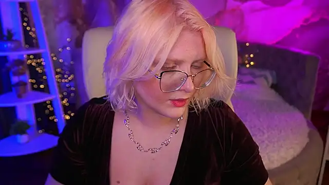 CoolTatis online show from March 27, 7:03 am