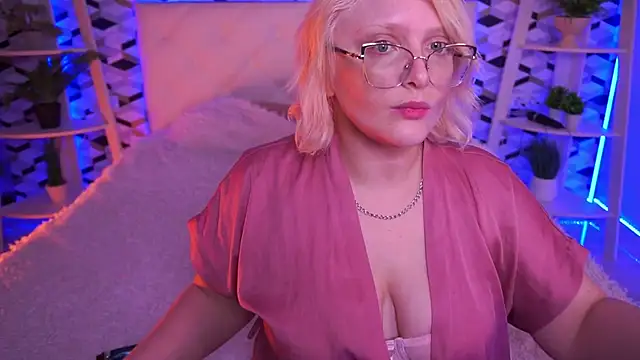 CoolTatis online show from April 5, 6:32 am