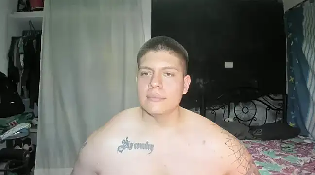 Snapshot of regan_jhonso chatting on February 1, 8:50 am regan jhonso online show from February 1, 8:50 am