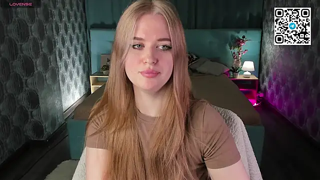 Snapshot of Betany_Foks chatting on May 24, 12:59 am Betany Foks online show from May 24, 12:59 am