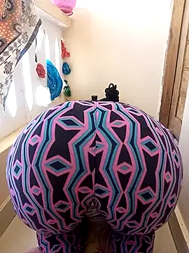 zainabsmile online show from April 14, 10:10 am