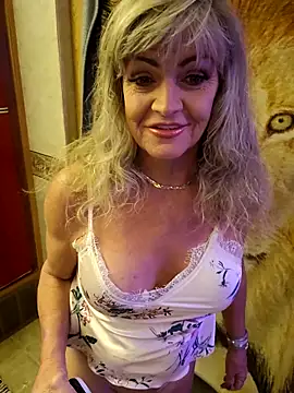 annika lately online show from October 11, 3:28 am