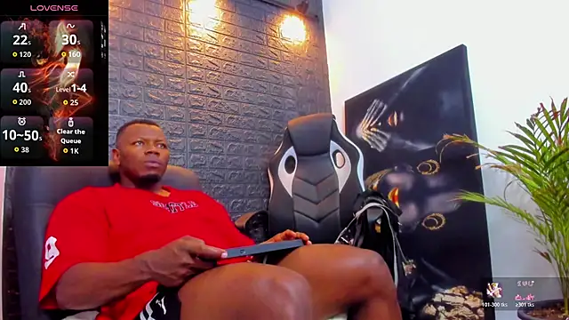 Snapshot of tommike chatting on January 9, 12:57 am tommike online show from January 9, 12:57 am