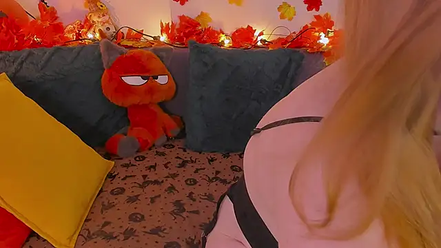 Tori the witch online show from November 2, 8:06 am